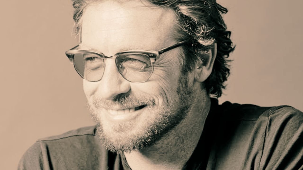 Simon Baker
